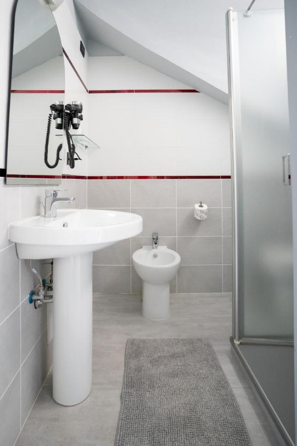 J Hotel Orbassano Extérieur photo