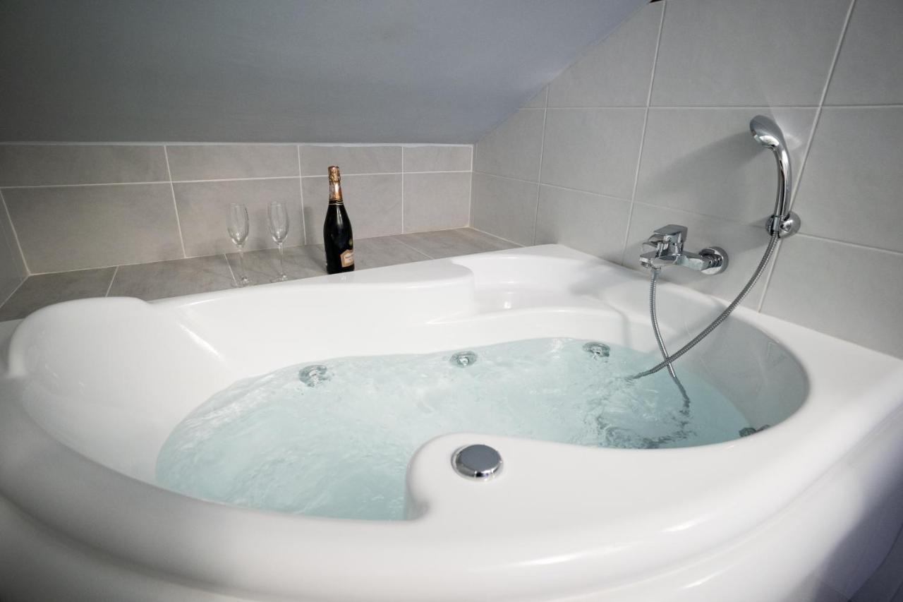 J Hotel Orbassano Extérieur photo