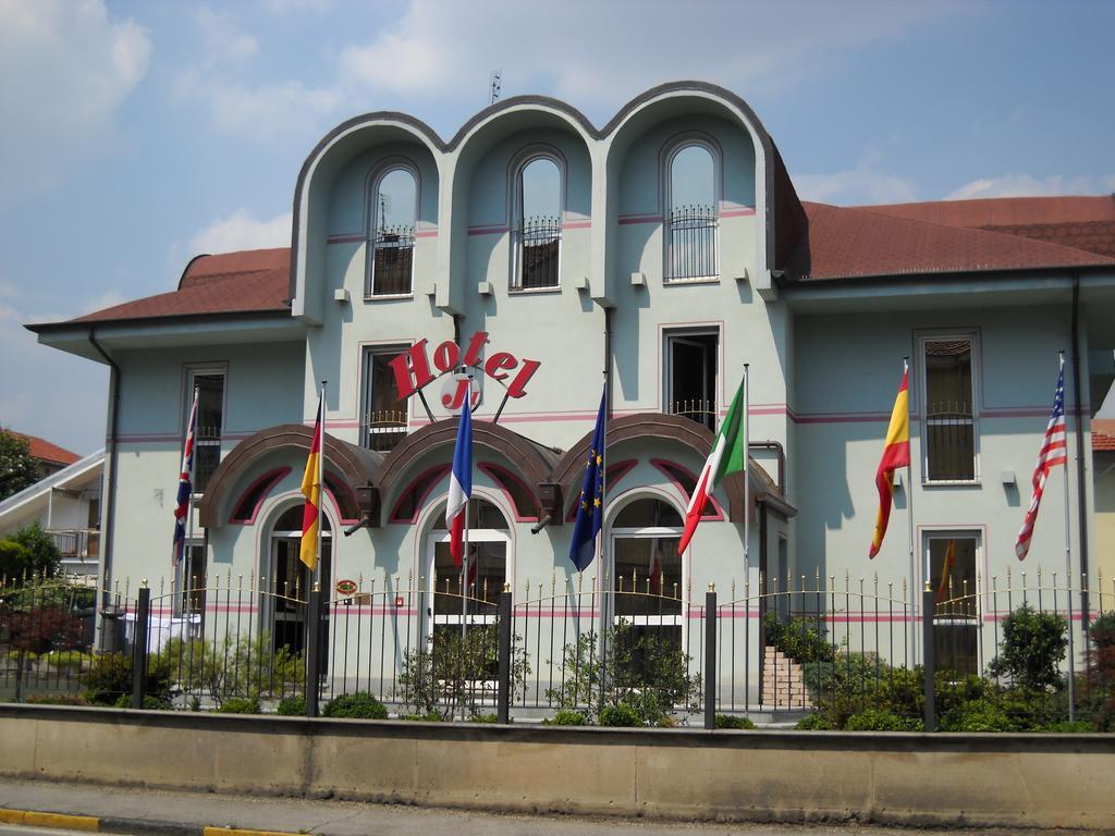 J Hotel Orbassano Extérieur photo